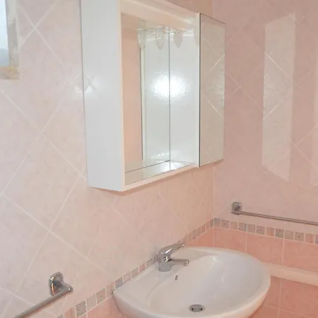Raucci House Villa *