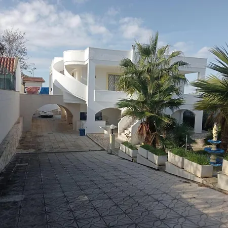 Raucci House Villa